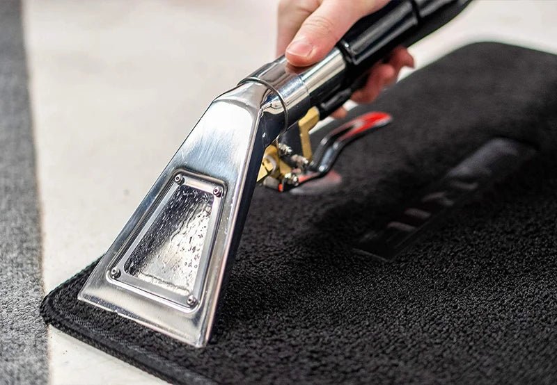 Upholstery Cleaning Tool With Window - Izyclean